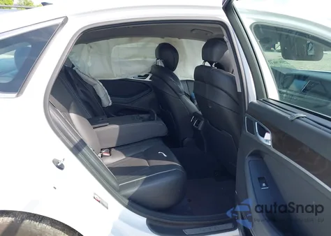 2016 Hyundai Genesis 3.8L z USA, uszkodzony, nr VIN KMHGN4JE1GU116940